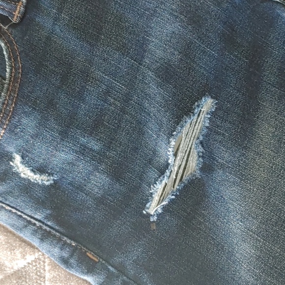 Universal Threads High Rise Midi shorts size 4 - Picture 11 of 11